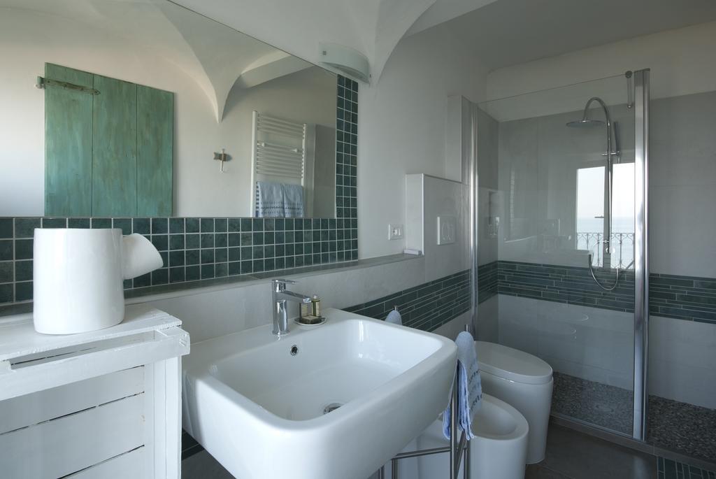 B&B Tre Finestre Sul Mare Гроттамаре Номер фото